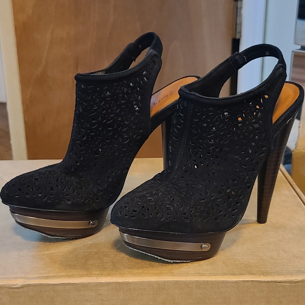 Elizabeth and James Black Heels, Size 6.5